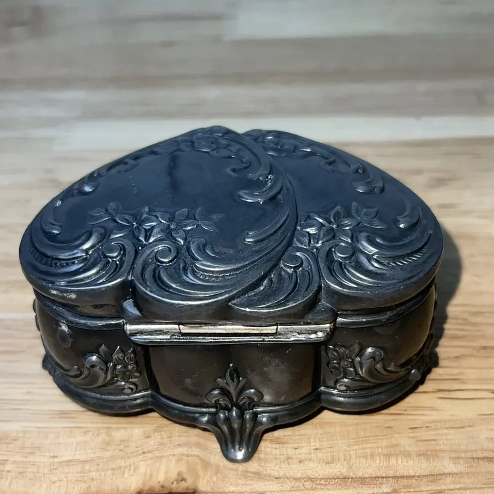 Antique Jennings Bro Art Nouveau Double Heart Metal Jewelry Trinket Box Lined